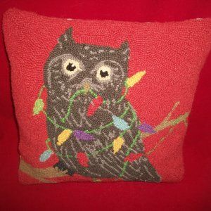 vtg hand-hooked-wool Christmas Owl Accent Pillow 15" x 15" x 2.5"
